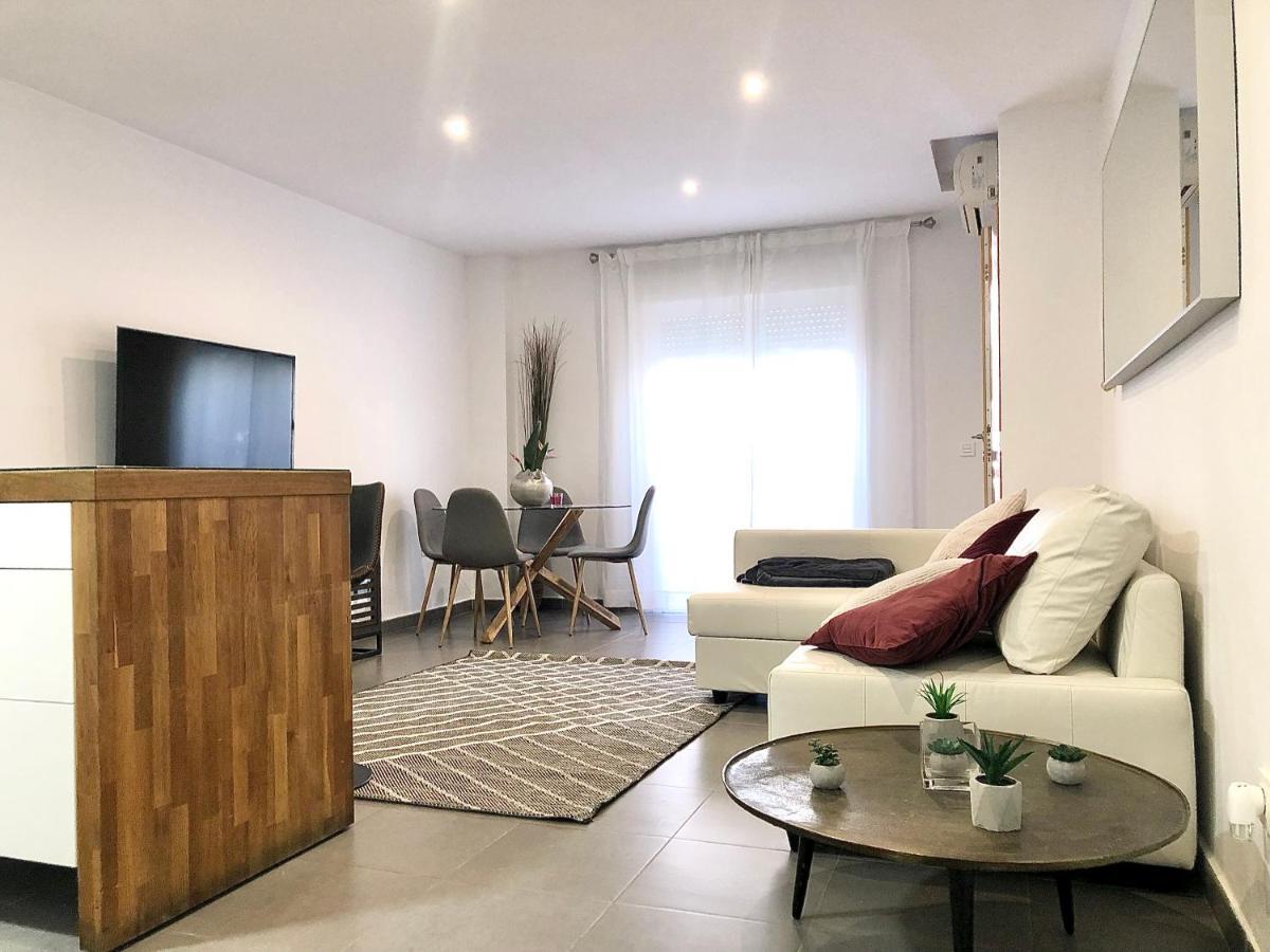 Varela Apartamentos B مالقة المظهر الخارجي الصورة