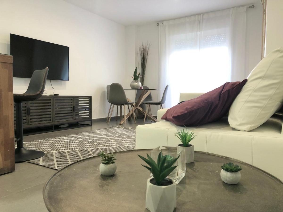 Varela Apartamentos B مالقة المظهر الخارجي الصورة